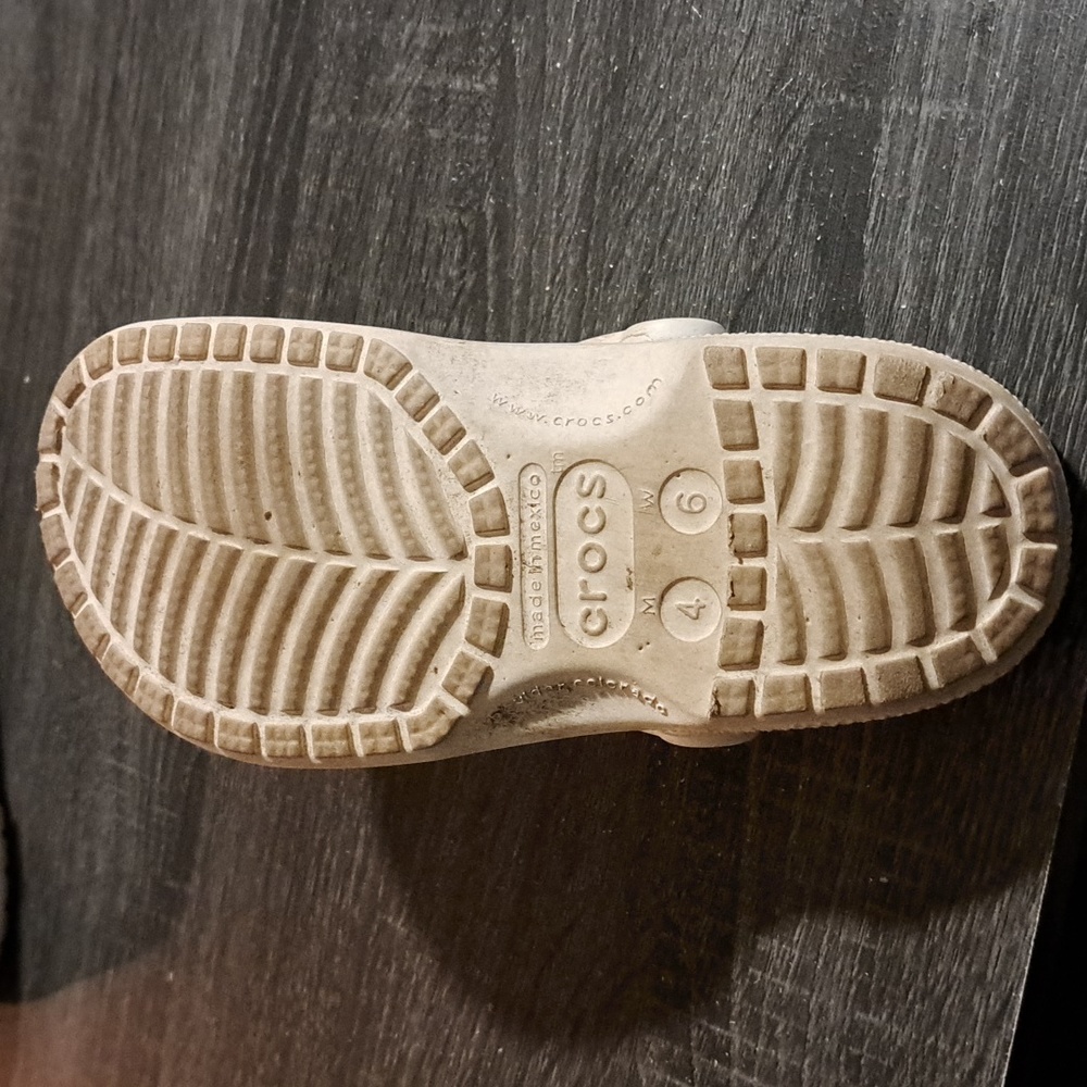Crocs - Picture 2 of 4